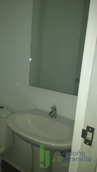 Oficina en arriendo en Primavera, Envigado, 50 m² · foto 10 de 10