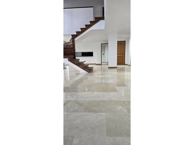 Apartamento de 5 alcobas en venta en Laureles, Medellín, 230 m² · foto 3 de 24