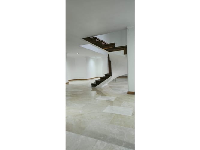 Apartamento de 5 alcobas en venta en Laureles, Medellín, 230 m² · foto 4 de 24