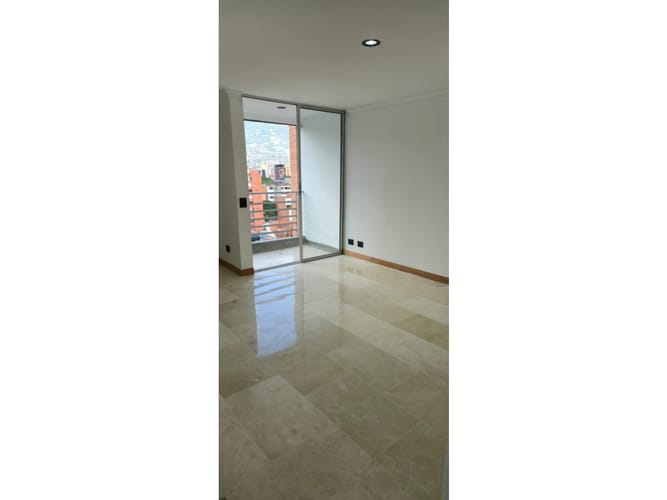 Apartamento de 5 alcobas en venta en Laureles, Medellín, 230 m² · foto 14 de 24