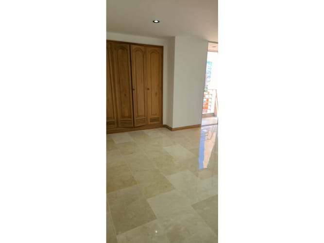 Apartamento de 5 alcobas en venta en Laureles, Medellín, 230 m² · foto 19 de 24