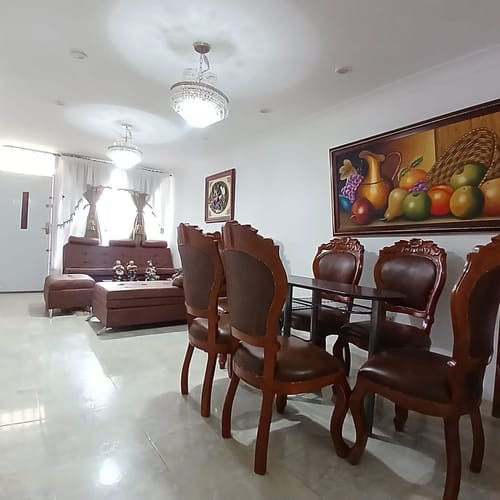 Casa de 10 alcobas en venta en Ulpiano Lloreda, Candelaria, 255 m² · foto 3 de 24