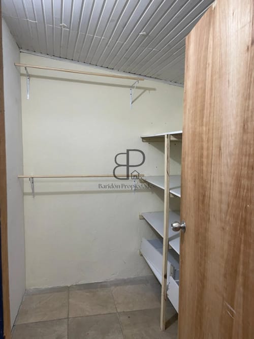 Alquiler Casa 3 Dormitorios Cerrito galpon patio y cochera · Foto 8
