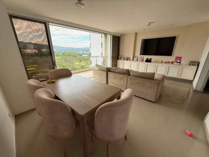 Apartamento de 3 alcobas en venta en Cañaveral, Floridablanca, 117 m² · foto 3 de 8