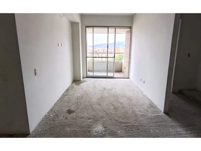 Apartamento de 3 alcobas en venta en Urbanizacion La Florida, Medellín, 79 m² · foto 3 de 14