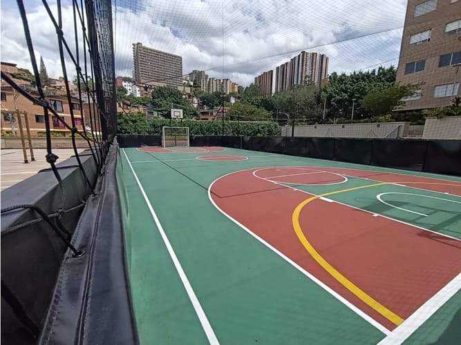 Apartamento de 3 alcobas en venta en Urbanizacion La Florida, Medellín, 79 m² · foto 13 de 14