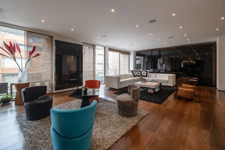 Apartamento de 4 alcobas en venta en La Cabrera, Bogotá, 333 m² · foto 3 de 20