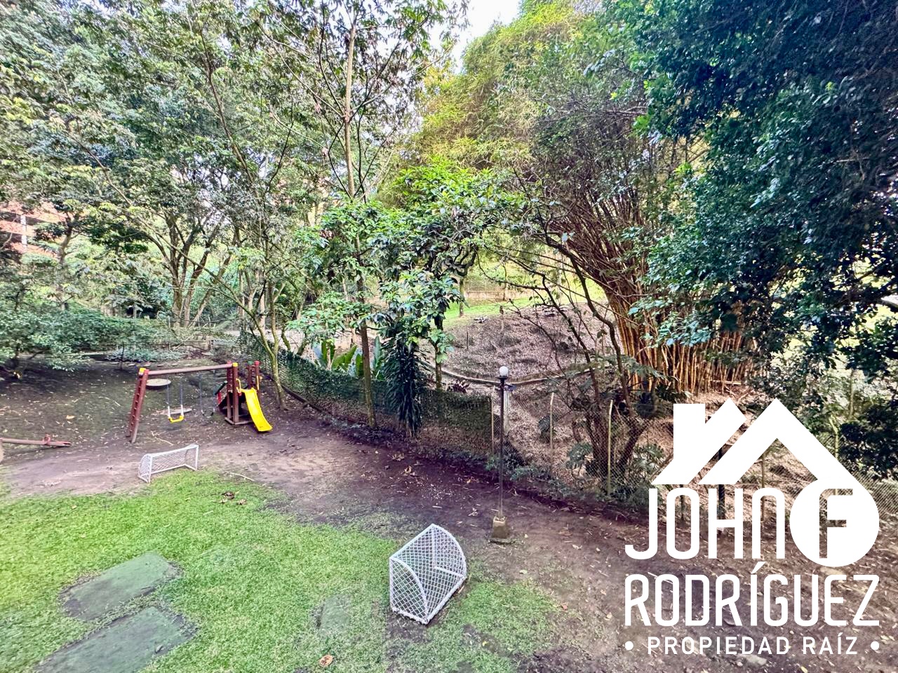 Apartamento en venta en El Poblado, Medellín · foto 12 de 12