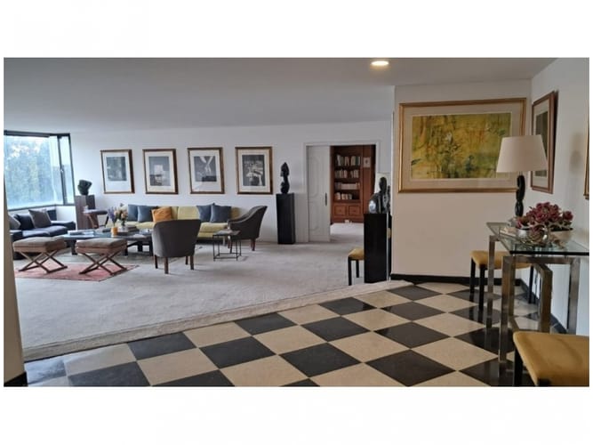 Apartamento de 3 alcobas en venta en Chico, Bogotá, 400 m² · foto 4 de 24