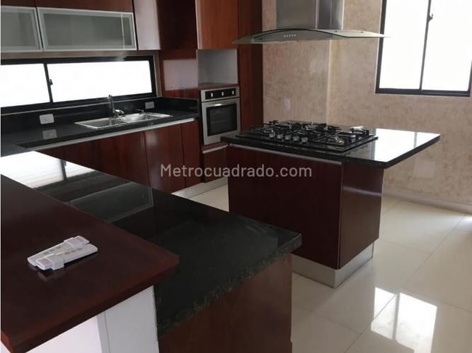 Casa de 3 alcobas en venta en Calahorra, Cajicá, 230 m² · foto 4 de 11
