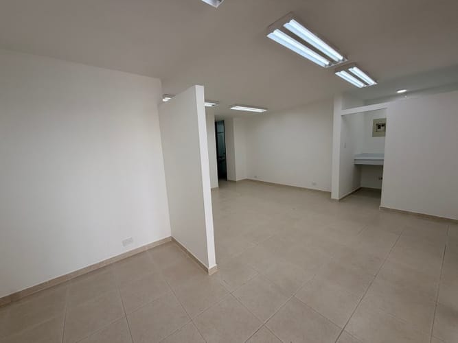 Oficina en venta en Santa Monica, Cali, 42 m² · foto 5 de 13