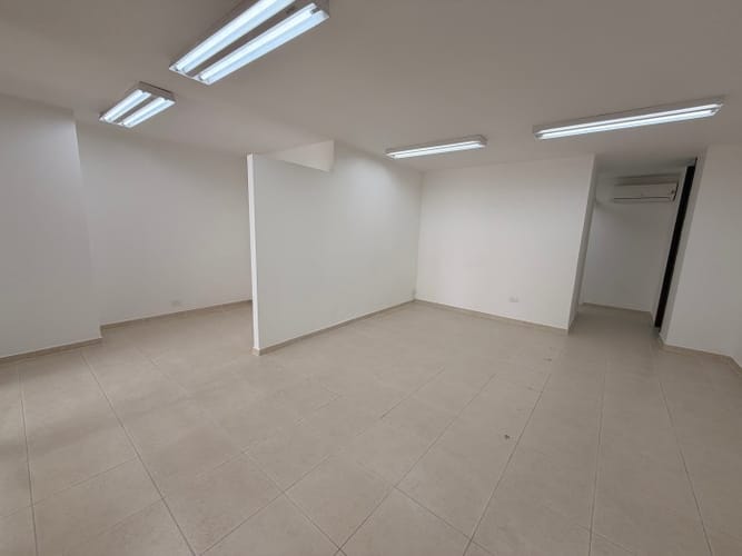 Oficina en venta en Santa Monica, Cali, 42 m² · foto 7 de 13