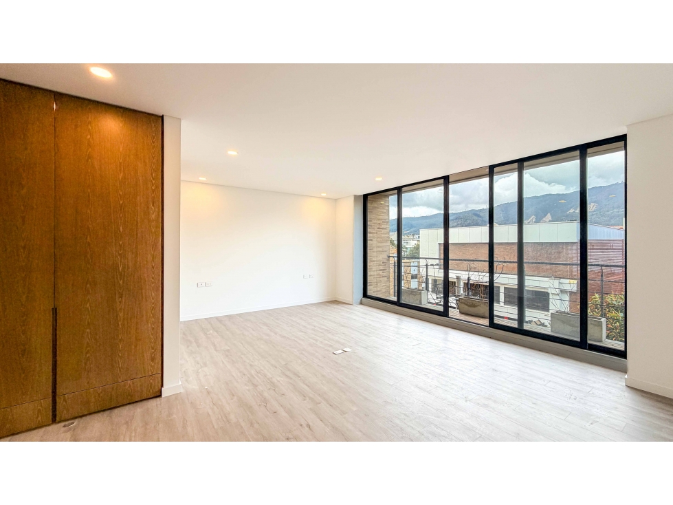 Apartamento en venta en Santa Barbara, Bogotá · foto 2 de 8