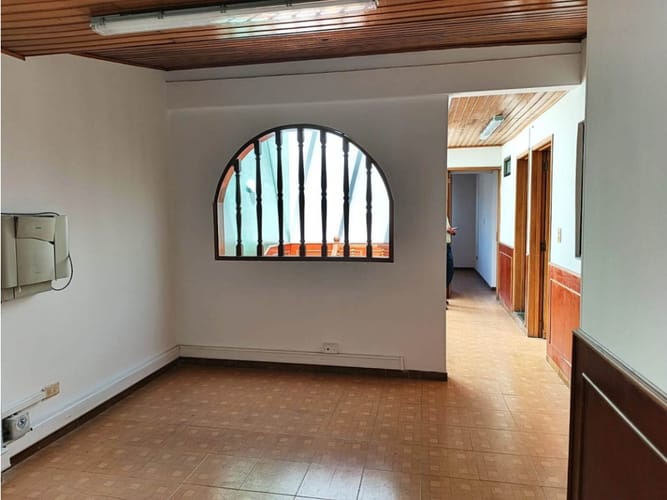 Casa de 4 alcobas en venta en Alfonso Lopez, Bogotá, 399 m² · foto 12 de 24
