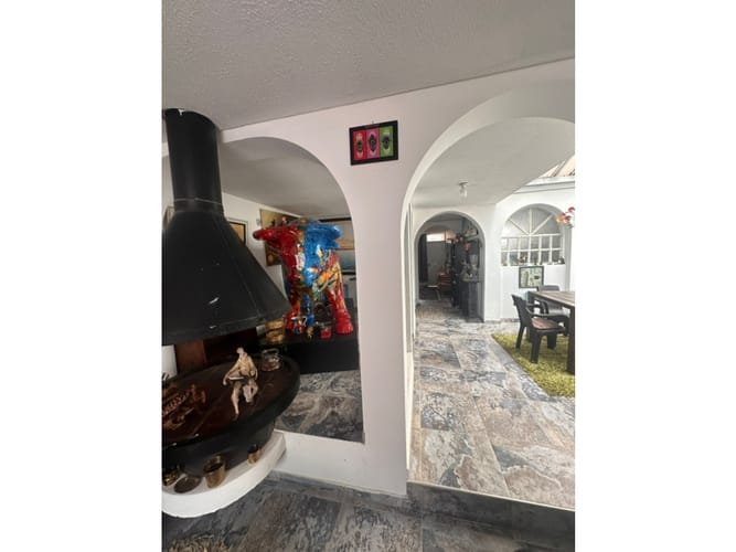Casa en venta en El Contador, Bogotá · foto 2 de 24