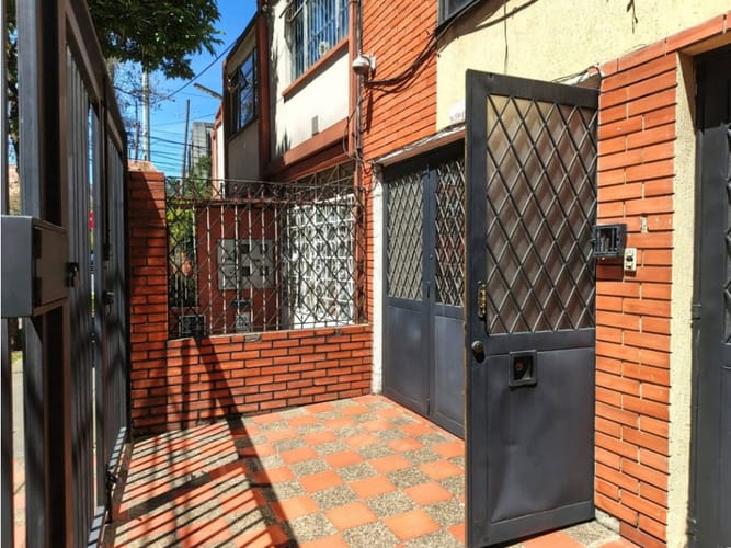 Casa de 4 alcobas en venta en Alfonso Lopez, Bogotá, 399 m² · foto 23 de 24