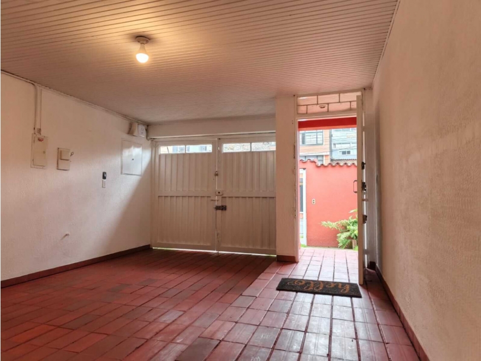 Casa en venta en Barrios Unidos, Bogotá · foto 3 de 24