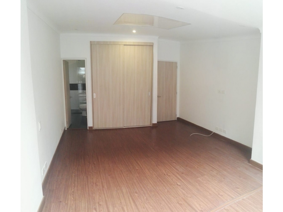 Apartamento en venta en El Refugio, Bogotá · foto 8 de 24