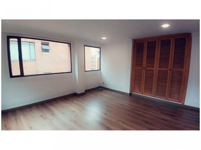 Apartamento de 3 alcobas en venta en Chico Norte, Bogotá, 286 m² · foto 11 de 24