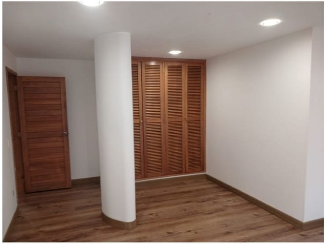 Apartamento de 3 alcobas en venta en Chico Norte, Bogotá, 286 m² · foto 19 de 24