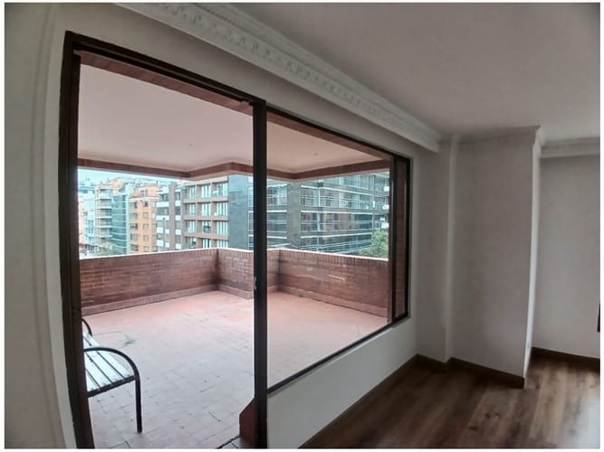 Apartamento de 3 alcobas en venta en Chico Norte, Bogotá, 286 m² · foto 20 de 24