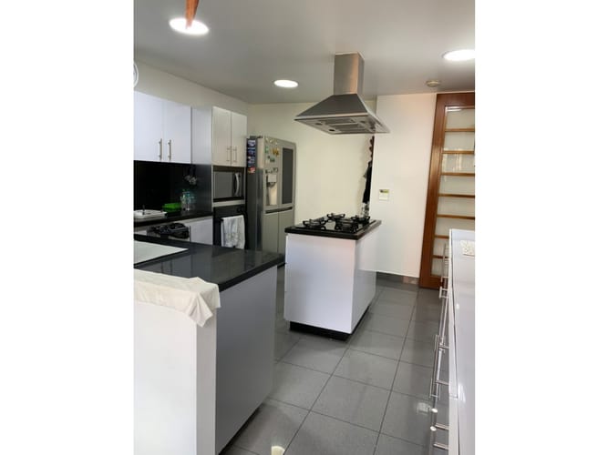 Apartamento de 3 alcobas en venta en Cerros Del Country, Bogotá, 168 m² · foto 8 de 23
