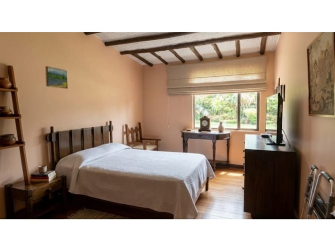 Casa de 5 alcobas en venta en Niza Norte, Bogotá, 280 m² · foto 14 de 21