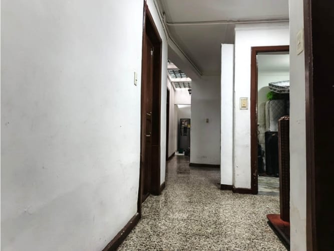 Casa de 6 alcobas en venta en Engativá, Bogotá, 318 m² · foto 12 de 20
