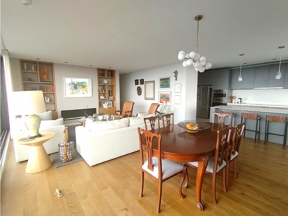 Apartamento en venta en El Refugio, Bogotá · foto 2 de 23