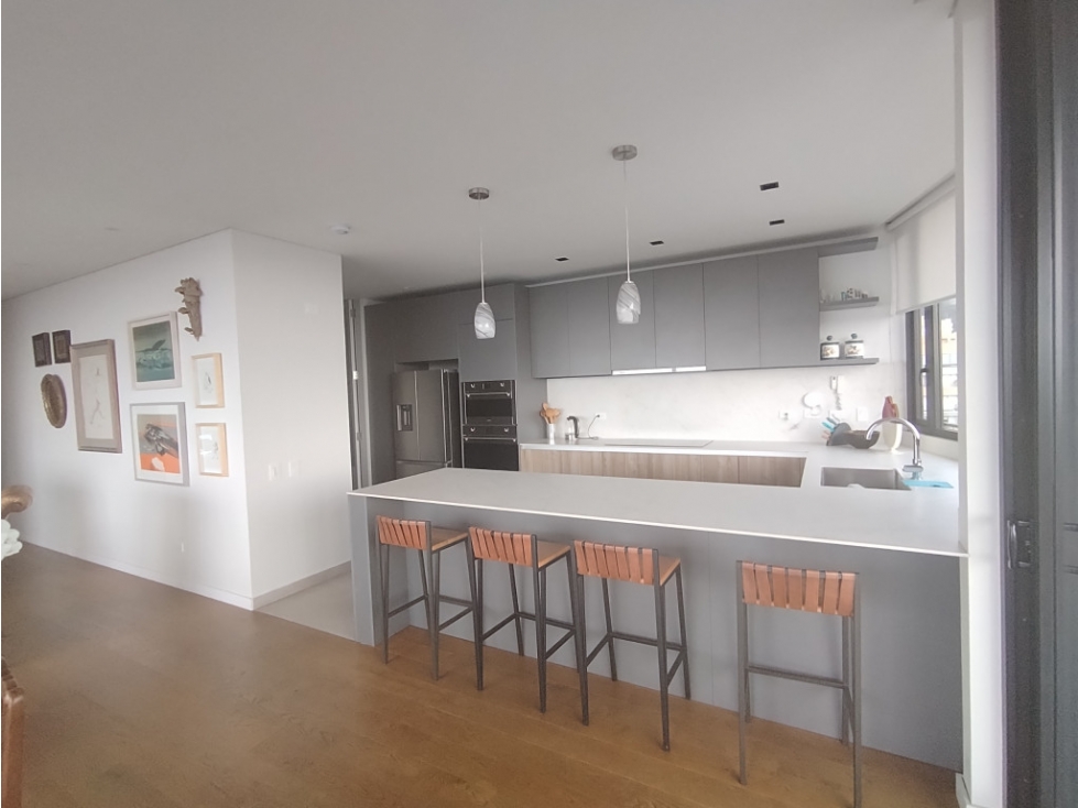 Apartamento en venta en El Refugio, Bogotá · foto 4 de 23