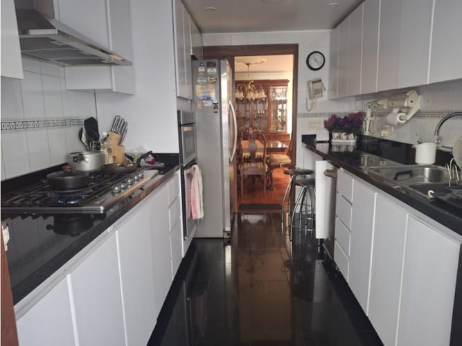 Casa en venta en Santa Barbara Central, Bogotá · foto 9 de 18