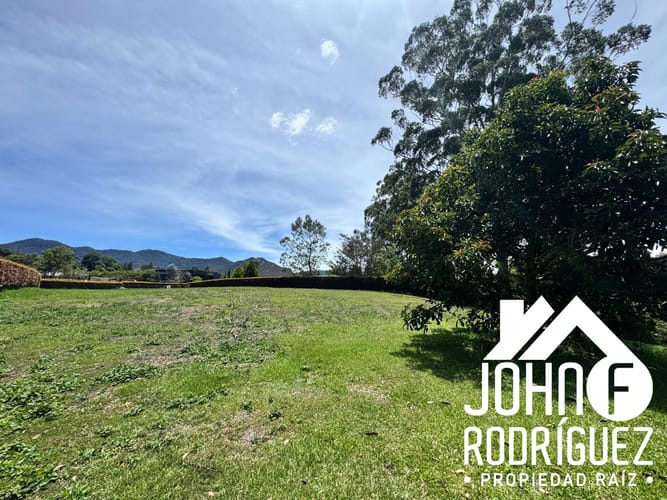Lote en venta en So�Adora, El Carmen de Viboral, 2958 m² · foto 9 de 11