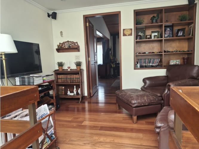 Casa en venta en Santa Barbara Central, Bogotá · foto 11 de 18