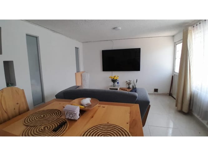 Casa de 6 alcobas en venta en Las Flores, Bogotá, 220 m² · foto 3 de 23