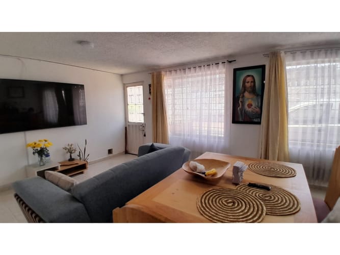 Casa de 6 alcobas en venta en Las Flores, Bogotá, 220 m² · foto 4 de 23