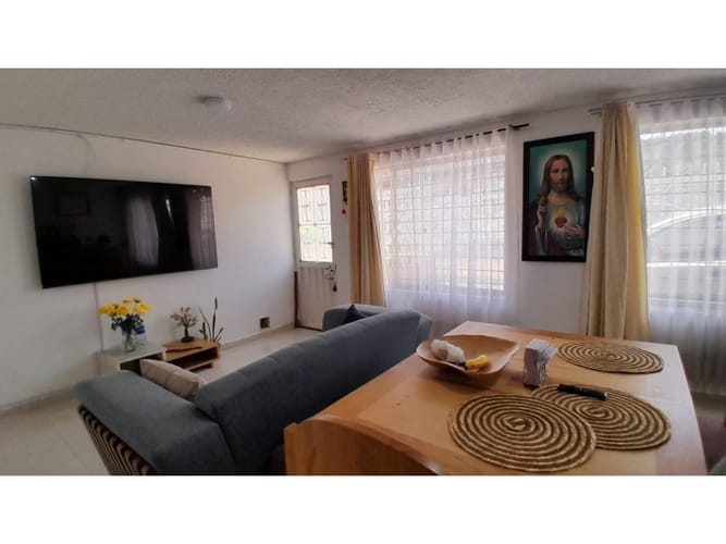 Casa de 6 alcobas en venta en Las Flores, Bogotá, 220 m² · foto 5 de 23