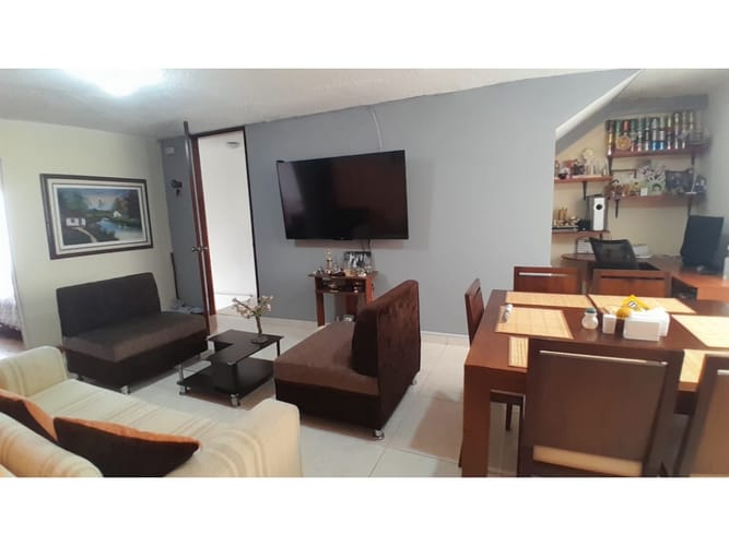 Casa de 6 alcobas en venta en Las Flores, Bogotá, 220 m² · foto 8 de 23