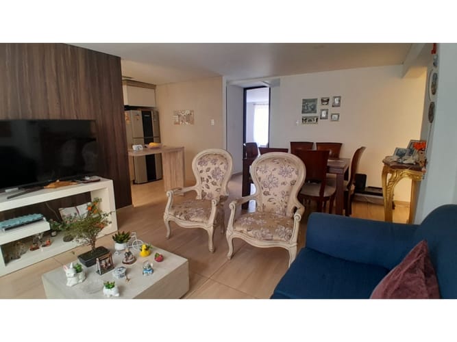 Casa de 6 alcobas en venta en Las Flores, Bogotá, 220 m² · foto 11 de 23