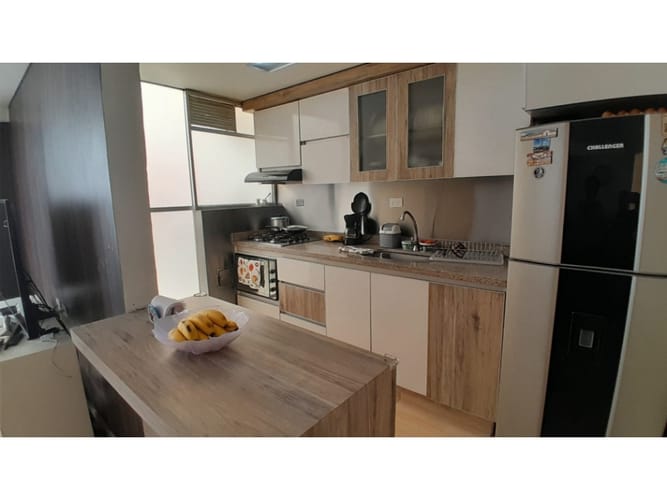 Casa de 6 alcobas en venta en Las Flores, Bogotá, 220 m² · foto 12 de 23