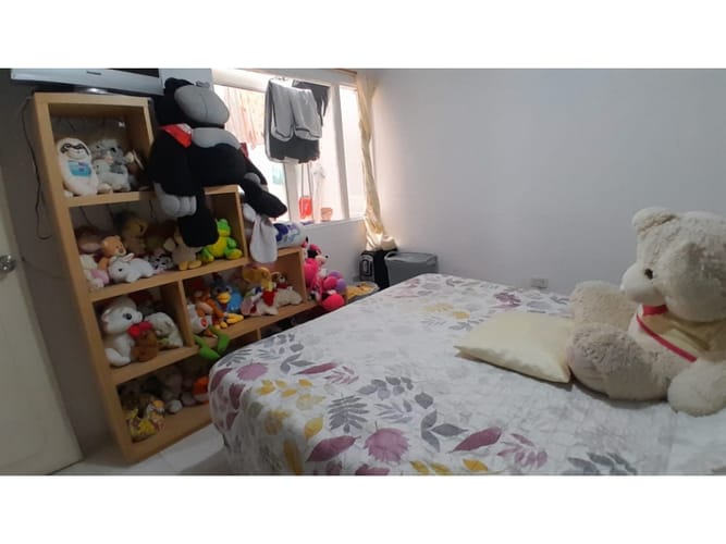 Casa de 6 alcobas en venta en Las Flores, Bogotá, 220 m² · foto 15 de 23