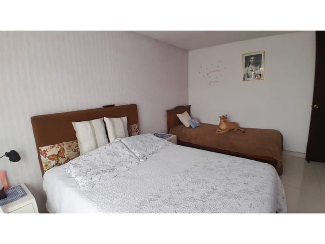 Casa de 6 alcobas en venta en Las Flores, Bogotá, 220 m² · foto 18 de 23