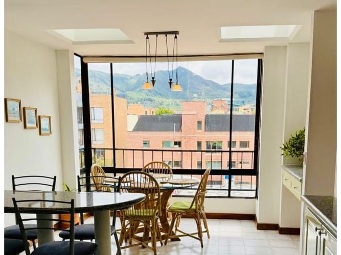 Apartamento de 6 alcobas en venta en Santa Paula, Bogotá, 378 m² · foto 10 de 24
