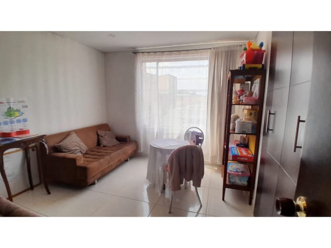 Casa de 6 alcobas en venta en Las Flores, Bogotá, 220 m² · foto 22 de 23