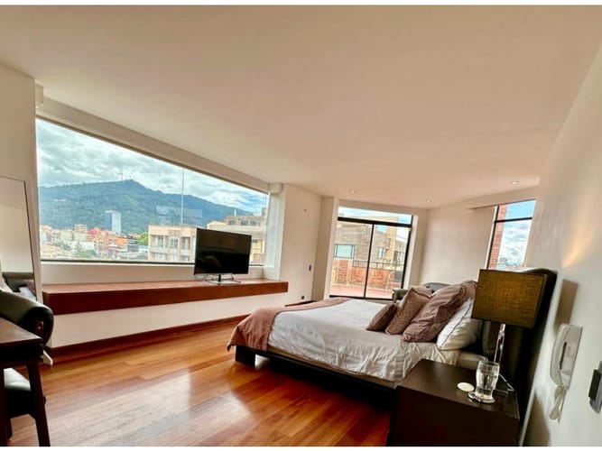 Apartamento de 6 alcobas en venta en Santa Paula, Bogotá, 378 m² · foto 13 de 24
