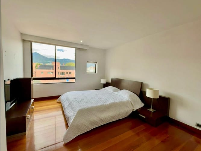 Apartamento de 6 alcobas en venta en Santa Paula, Bogotá, 378 m² · foto 20 de 24