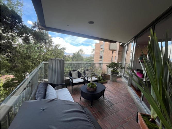 Apartamento de 3 alcobas en venta en Cerros De Suba, Bogotá, 275 m² · foto 2 de 22
