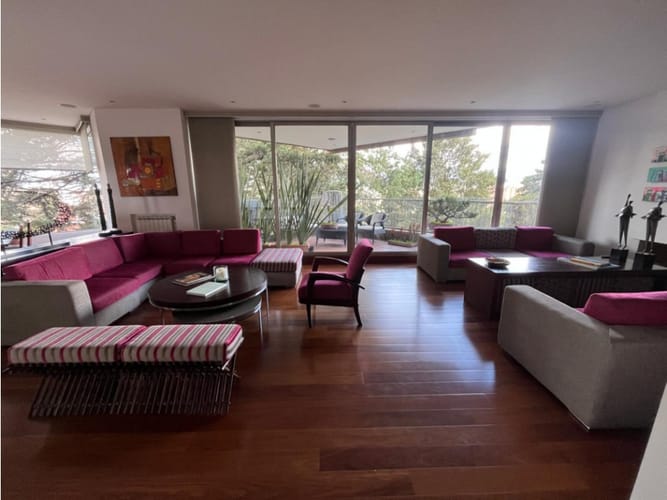 Apartamento de 3 alcobas en venta en Cerros De Suba, Bogotá, 275 m² · foto 5 de 22