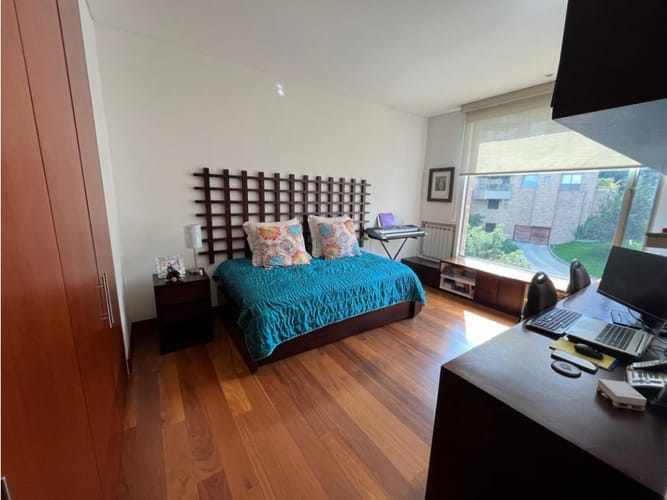 Apartamento de 3 alcobas en venta en Cerros De Suba, Bogotá, 275 m² · foto 10 de 22