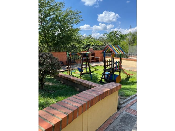 Casa de 3 alcobas en venta en Floridablanca, Floridablanca, 213 m² · foto 21 de 24