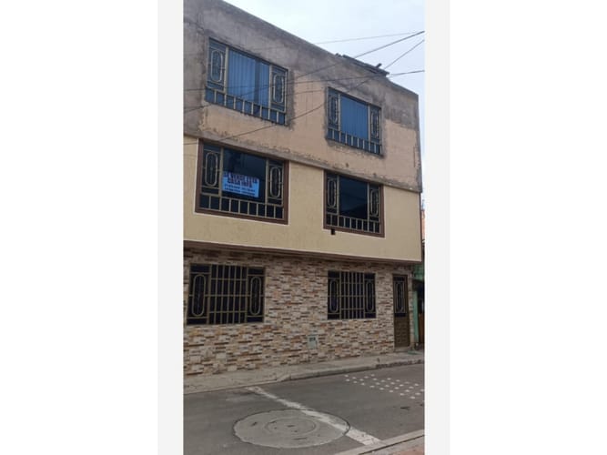 Casa en venta en La Independencia, Bogotá · foto 3 de 8